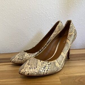 Coach Nala pump heel snakeskin embossed leather size 6.5